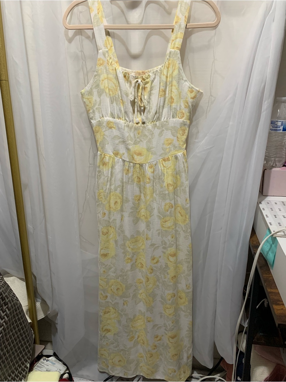 Monteau Los Angeles Linen Blend Yellow Rose Maxi Dress